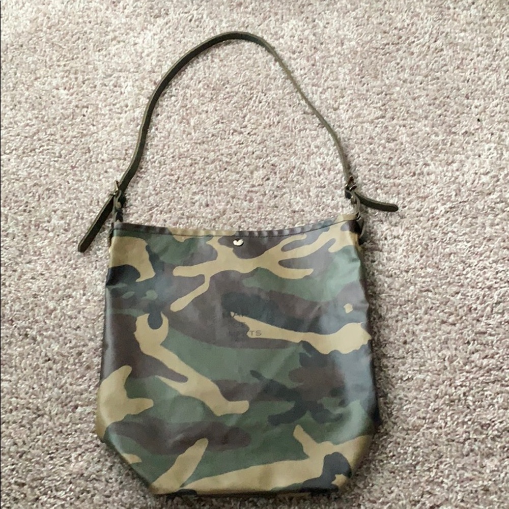 Le Marche De Vimpets Camo Bag